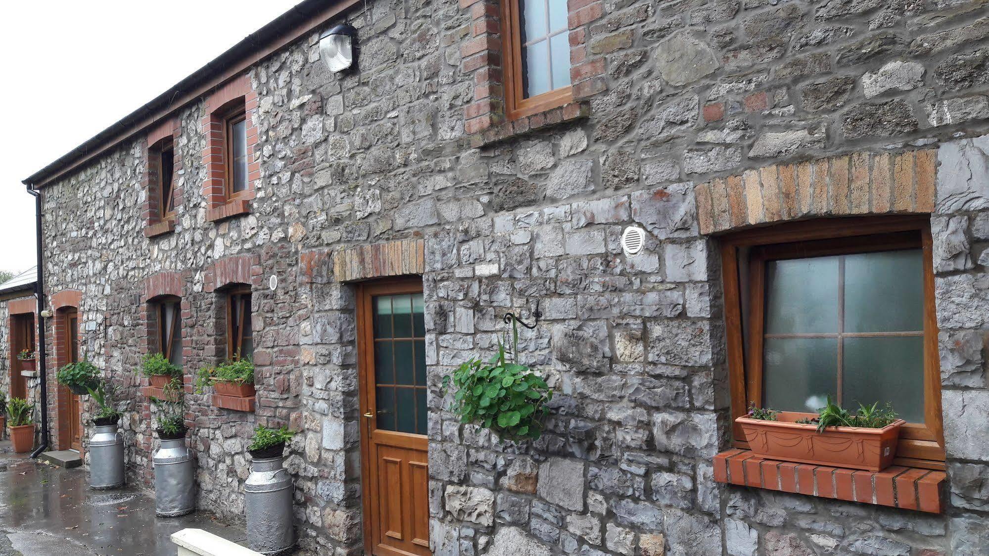 ホテル Stag Coach House Carmel エクステリア 写真